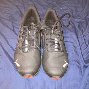 Shoes (on brand puma’s)